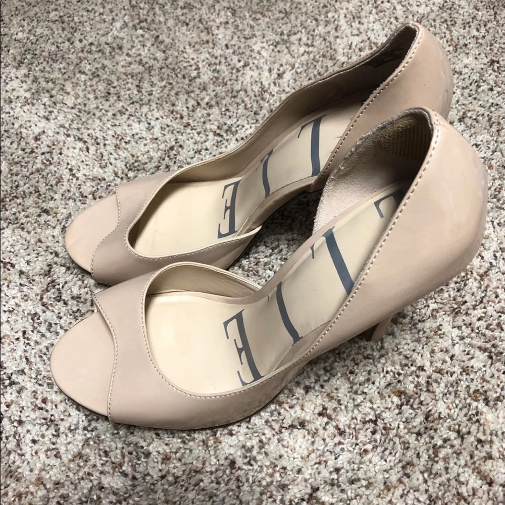 Elle Heels